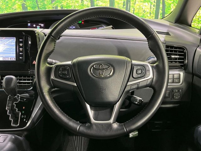 �y�N���[�Y�R���g���[���z�������H�����N���N���s�B�A�N�Z���𗣂��Ă���葬�x�ő��s���ł��A�������^�]���̕��S���y��!�����E�������ȒP�ȃX�C�b�`����Œ����ł��܂��B