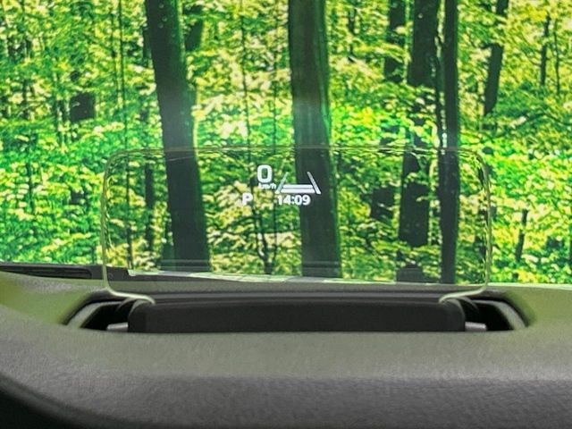 �y�J���[�w�b�h�A�b�v�f�B�X�v���C�z���݂̑��x�⑖�s�����f�W�^���\���ŉ^�]�ȑO���̃K���X�ɓ��e!�J���[�t���Ŏ��F���������A�^�]���ڐ������炳���K�v�ȏ����m�F�ł���̂łƂ��Ă��֗��ň��S!