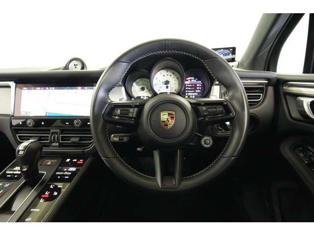 日常のあらゆるシーンにフィットするポルシェのミドルクラススポーティーSUV!是非ご検討ください。