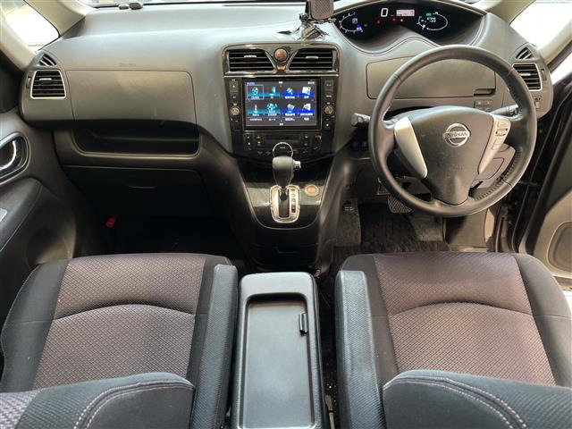 セレナ2.0 ハイウェイスター S-HYBRID Vセレクション