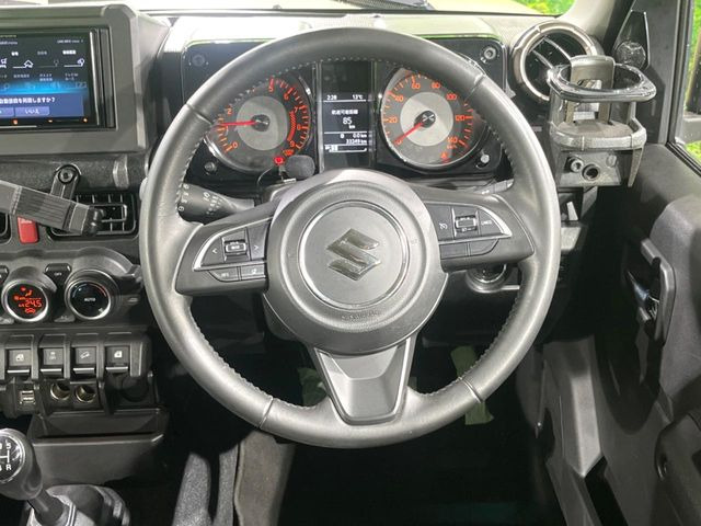 �y�����v�����X�e�A�����O�z�㎿�Ȋv���g�p���邱�ƂŁA��ɂ����������݂ƂĂ��^�]���₷���n���h���ł���