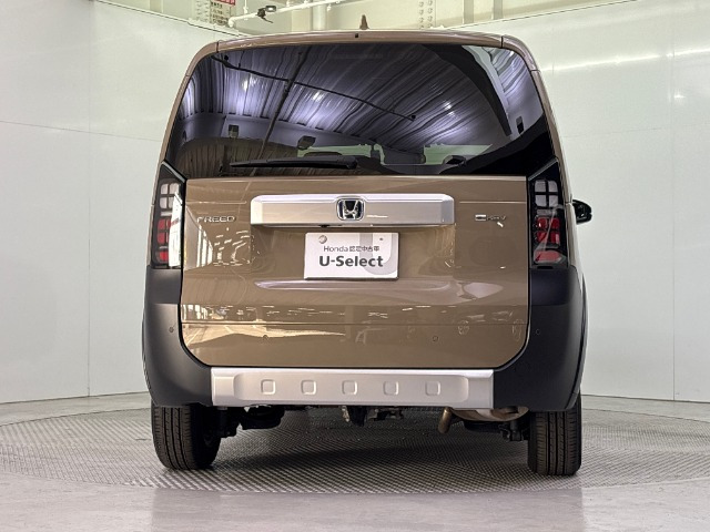 フリード1.5 e:HEV クロスター 4WD