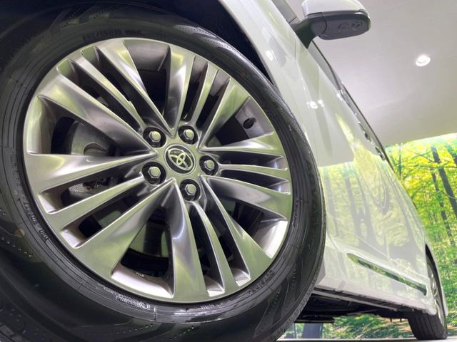 �y����18�C���`�A���~�z�C�[���z�O�ςɃ}�b�`���������A���~�z�C�[���𑕒����Ă���܂��B�e��ЊO�A���~�z�C�[����A�X�^�b�h���X�^�C�����戵�����Ă���܂��B���񂲑��k����������