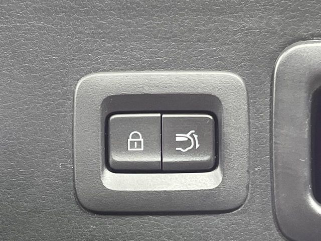 �y�p���[�o�b�N�h�A�z�X�}�[�g�L�[��^�]�Ȃ̃{�^�������������Ń��A�Q�[�g�������ŊJ���܂�!�ו��������Ă��鎞��A�����ʒu�ɂ���o�b�N�h�A��߂�ۂɕ֗��ȋ@�\�ł���