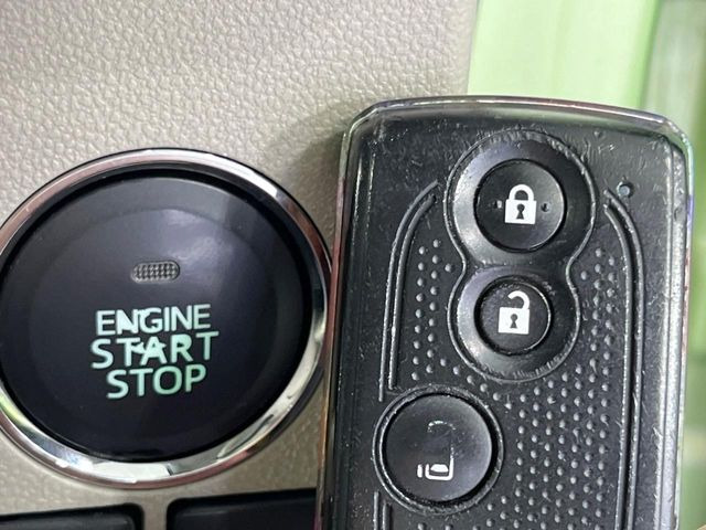 �y�L�[�t���[�V�X�e���z�J�o����|�P�b�g�ɓ��ꂽ�܂܂ł��h�A�̎{���E�������\�ȃX�}�[�g�L�[�𑕔��B�G���W���̃I���E�I�t�����J�M�����o���K�v����������Ƃ��Ă��֗��ł���