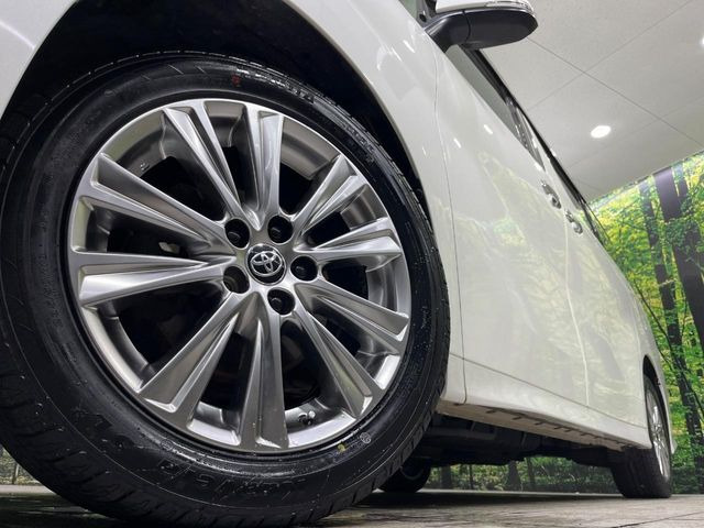 �y����18�C���`�A���~�z�C�[���z�O�ςɃ}�b�`���������A���~�z�C�[���𑕒����Ă���܂��B�e��ЊO�A���~�z�C�[����A�X�^�b�h���X�^�C�����戵�����Ă���܂��B���񂲑��k����������