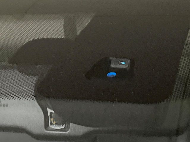 �y�O�He-Assist�z���s���ɑO���̎ԗ�����F�����A�Փ˂������Ȏ��͌x��ƃu���[�L�ŏՓˉ���Ɣ�Q�y�����A�V�X�g�B�����S�Ƀh���C�u�����y���݂��������܂��B