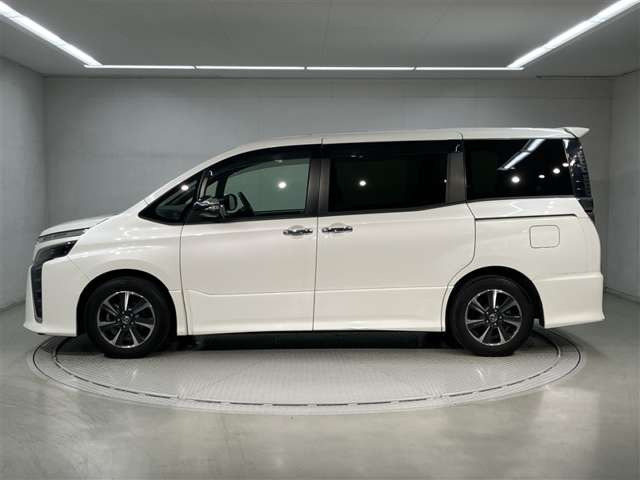 ヴォクシー2.0 ZS 煌