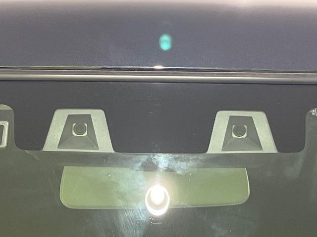 【スズキ セーフティサポート】走行中に前方の車両等を認識し、衝突しそうな時は警報とブレーキで衝突回避と被害軽減をアシスト。より安全にドライブをお楽しみいただけます。