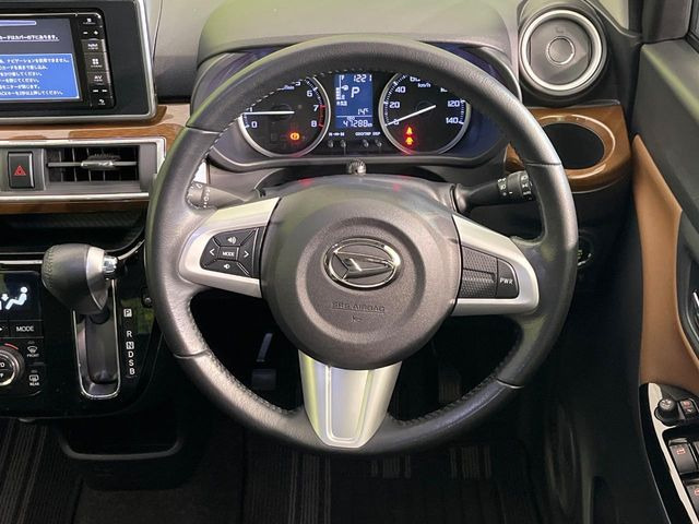 �y�����v�����X�e�A�����O�z�㎿�Ȋv���g�p���邱�ƂŁA��ɂ����������݂ƂĂ��^�]���₷���n���h���ł���