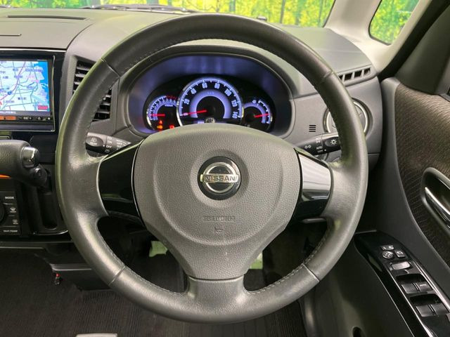 �y�����v�����X�e�A�����O�z�㎿�Ȋv���g�p���邱�ƂŁA��ɂ����������݂ƂĂ��^�]���₷���n���h���ł���