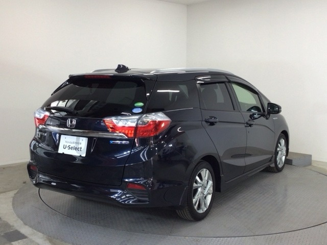 シャトル1.5 ハイブリッド Z