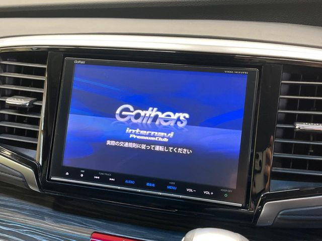 �y�����i�r�z�l�C�̏����i�r�𑕔����Ă���܂��B�i�r�̎g���₷���͂������A�I�[�f�B�I�@�\���[��!�L�����v�◷�s�͂������A�ʋ΂┃�����ȂǕ��i�̃h���C�u���y�����Ȃ�͂���