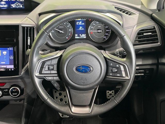 �y�����v�����X�e�A�����O�z�㎿�Ȋv���g�p���邱�ƂŁA��ɂ����������݂ƂĂ��^�]���₷���n���h���ł���