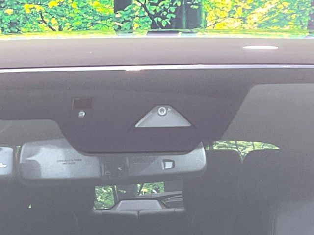 �y�X�}�[�g�u���[�L�T�|�[�g�z���s���ɑO���̎ԗ�����F�����A�Փ˂������Ȏ��͌x��ƃu���[�L�ŏՓˉ���Ɣ�Q�y�����A�V�X�g�B�����S�Ƀh���C�u�����y���݂��������܂��B