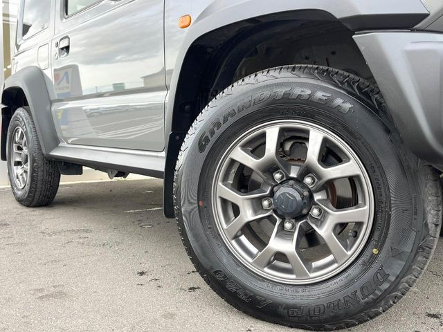 �y�����A���~�z�C�[���z�O�ςɃ}�b�`���������A���~�z�C�[���𑕒����Ă���܂��B�e��ЊO�A���~�z�C�[����A�X�^�b�h���X�^�C�����戵�����Ă���܂��B���񂲑��k����������