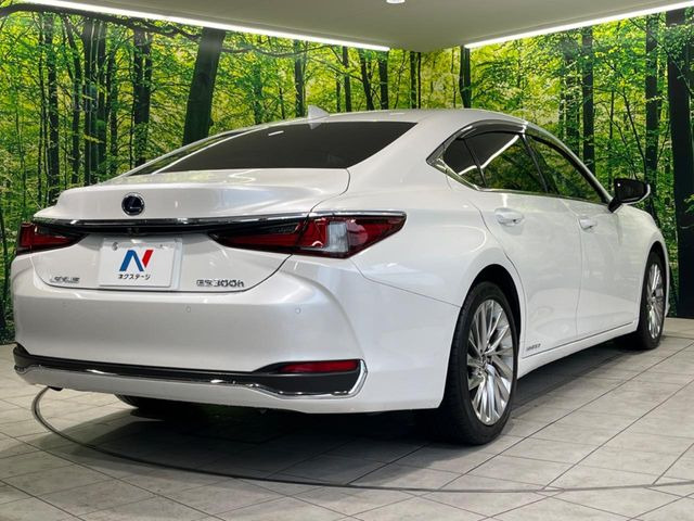 ☆全国のネクステージからお取り寄せが可能※!遠方の店舗に展示してあるクルマが気になる場合も、最寄りの店舗でご覧いただくことが可能です!是非私たちに要望をお聞かせください!※別途費用