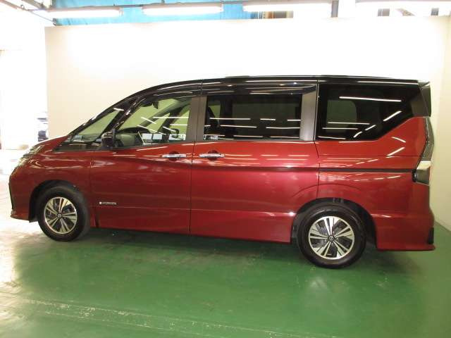 セレナ1.2 e-POWER ハイウェイスターV