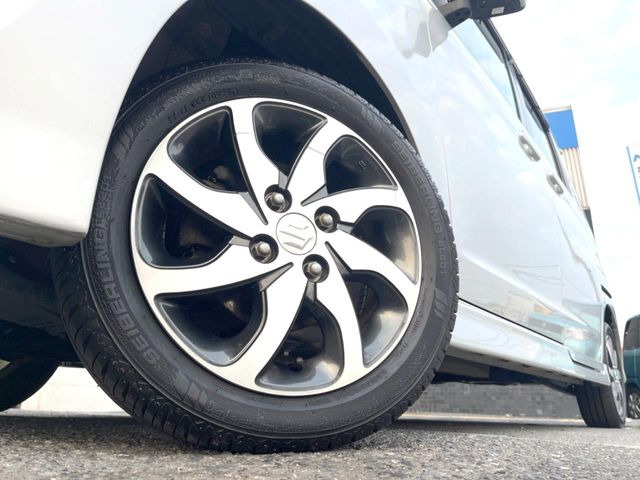 【純正14インチアルミホイール】外観にマッチした純正アルミホイールを装着しております。各種社外アルミホイールや、スタッドレスタイヤも取扱いしております。是非ご相談ください♪