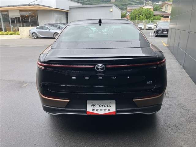 クラウンクロスオーバー2.5 G アドバンスト レザー パッケージ E-Four 4WD