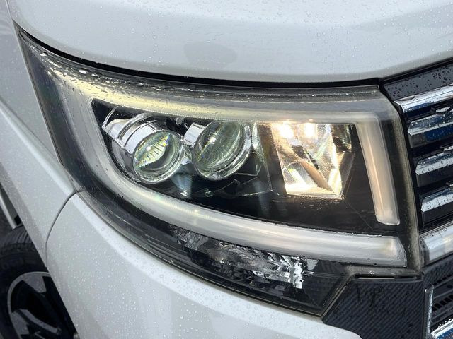 �yLED�w�b�h���C�g�z���V����ԑ��s�����ǍD�Ȏ��E���m�ۂ����S���ĉ^�]�ł��鍂�P�xLED�w�b�h���C�g�𑕔�!�_�����x�������A����d�͂��}�����Ă��܂��B