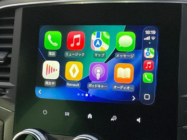 ��Apple Car Play:�X�}�z�Ƃ̗L���ڑ��ŁA�i�r�E�I�[�f�B�I�Đ��ȂǃX�}�z�̃A�v���@�\����ʂł��g����֗��@�\�ł�!