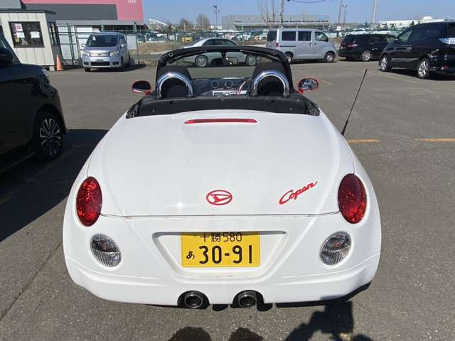 ���X�͔N�����x�ƂȂ��Ă���܂��B�c�Ǝ��Ԃ�10:00�`19:00�ł��B