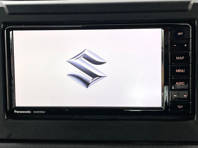 �y�����i�r�z�l�C�̏����i�r�𑕔����Ă���܂��B�i�r�̎g���₷���͂������A�I�[�f�B�I�@�\���[��!�L�����v�◷�s�͂������A�ʋ΂┃�����ȂǕ��i�̃h���C�u���y�����Ȃ�͂���