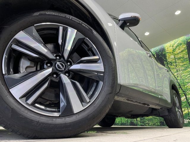 �y����19�C���`�A���~�z�C�[���z�O�ςɃ}�b�`���������A���~�z�C�[���𑕒����Ă���܂��B�e��ЊO�A���~�z�C�[����A�X�^�b�h���X�^�C�����戵�����Ă���܂��B���񂲑��k����������