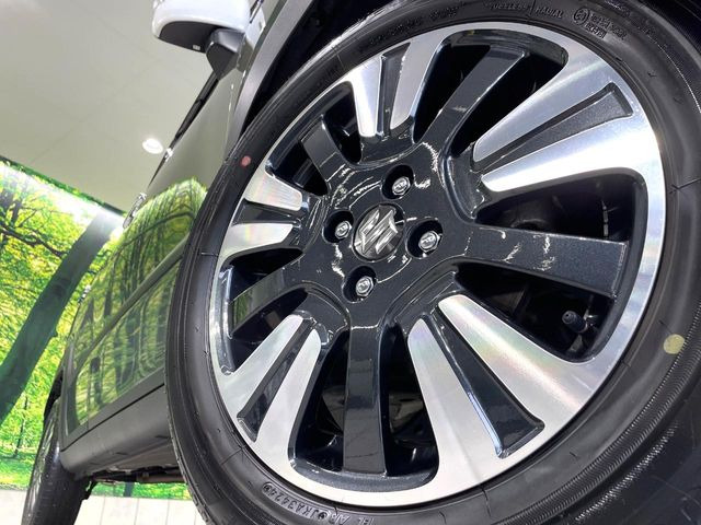 �y����16�C���`�A���~�z�C�[���z�O�ςɃ}�b�`���������A���~�z�C�[���𑕒����Ă���܂��B�e��ЊO�A���~�z�C�[����A�X�^�b�h���X�^�C�����戵�����Ă���܂��B���񂲑��k����������