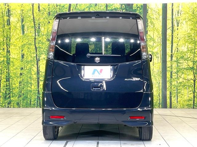 安心の最長10年・走行無制限保証(有償)をご用意。保証内容も充実はもちろん、無料点検&オイル交換や、年中無休の全国・24時間ロードサービスも付帯されておりますのでご安心下さい。