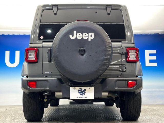 ●当店では第三者機関による車両品質鑑定を導入し、修復歴車を排除。鑑定書が発行されますので、ぱっと見ただけでは分からない箇所まで納得した上でご検討いただけます。※一部未実施の場合がございます。