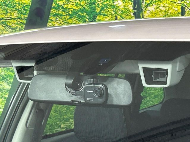 �y�A�C�T�C�g�z�O���̎ԗ��������m���A�Փ˂������Ȏ��͌x��Œ��ӂ𑣂��A�u���[�L�𓥂ޗ͂��T�|�[�g�B�u���[�L�𓥂߂Ȃ������ꍇ�͏Փ˔�Q�y���u���[�L���쓮�A�Փˉ�����T�|�[�g���܂��B