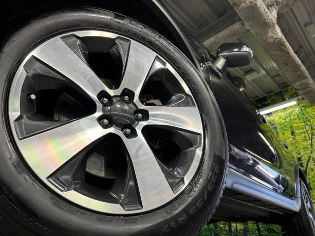 �y����17�C���`�A���~�z�C�[���z�O�ςɃ}�b�`���������A���~�z�C�[���𑕒����Ă���܂��B�e��ЊO�A���~�z�C�[����A�X�^�b�h���X�^�C�����戵�����Ă���܂��B���񂲑��k����������