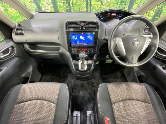 セレナ2.0 ハイウェイスター Vセレクション