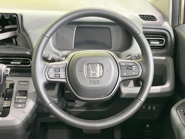 �y�����v�����X�e�A�����O�z�㎿�Ȋv���g�p���邱�ƂŁA��ɂ����������݂ƂĂ��^�]���₷���n���h���ł���