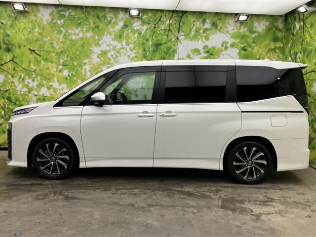 ヴォクシー1.8 ハイブリッド S-Z