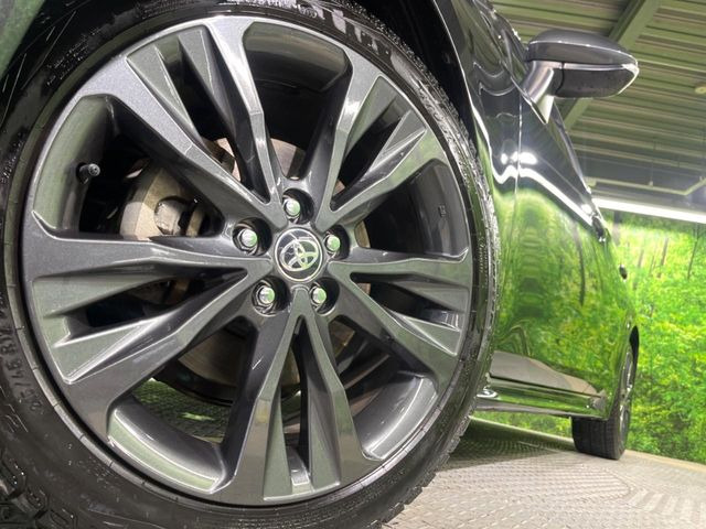 �y����17�C���`�A���~�z�C�[���z�O�ςɃ}�b�`���������A���~�z�C�[���𑕒����Ă���܂��B�e��ЊO�A���~�z�C�[����A�X�^�b�h���X�^�C�����戵�����Ă���܂��B���񂲑��k����������