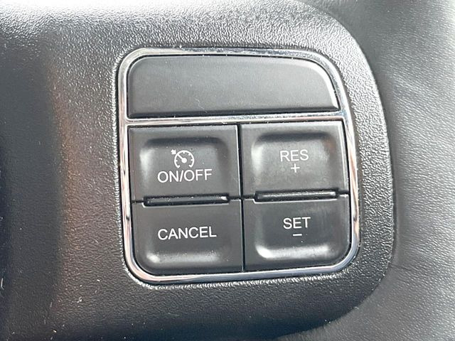 ●オートクルーズコントロール:高速道路や自動車専用道路等にて、定速巡航が可能となる便利な機能です。長距離移動の際でも疲れにくく便利にお使いいただけます♪