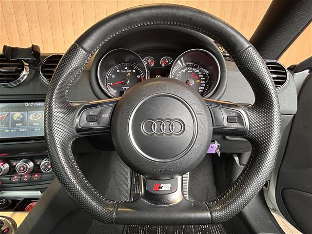 TTクーペ1.8 TFSI Sラインパッケージ