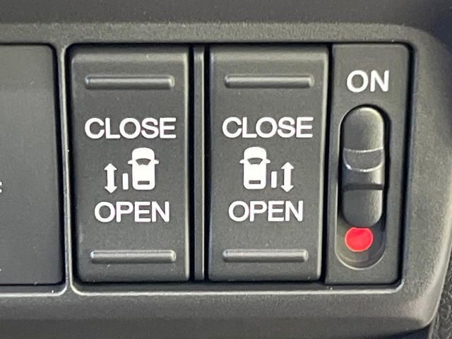 �y�����p���[�X���C�h�h�A�z�X�}�[�g�L�[��^�]�Ȃ̃X�C�b�`�Ō�ȗ����X���C�h�h�A�̊J���\���d��������͂����ăh�A���J����K�v�������A�����Ȃ��q�l�ł��ȒP�ɊJ���߂ł����K�ł���