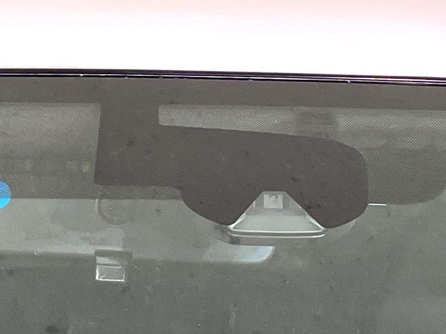 �y�G�}�[�W�F���V�[�u���[�L�z���s���ɑO���̎ԗ�����F�����A�Փ˂������Ȏ��͌x��ƃu���[�L�ŏՓˉ���Ɣ�Q�y�����A�V�X�g�B�����S�Ƀh���C�u�����y���݂��������܂��B