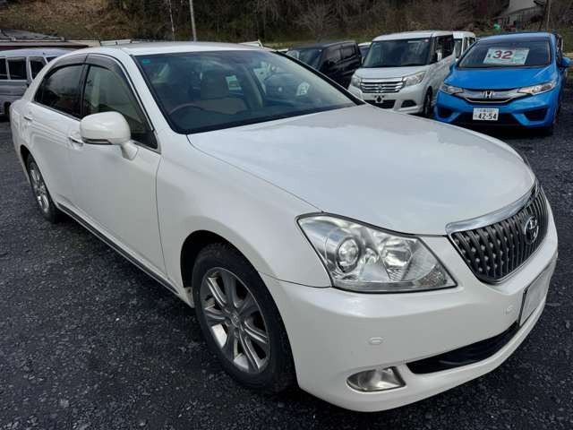 クラウンマジェスタ4.3 i-Four 4WD