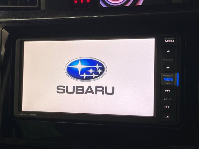 【純正ナビ】人気の純正ナビを装備しております。ナビの使いやすさはもちろん、オーディオ機能も充実!キャンプや旅行はもちろん、通勤や買い物など普段のドライブも楽しくなるはず♪