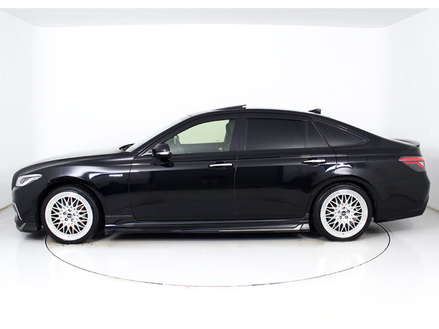 19インチアルミホイール装着済みです!アルミホイールの変更も可能です!お客様のお好みの1台を作成可能となります!※詳細はスタッフまでお尋ねください。