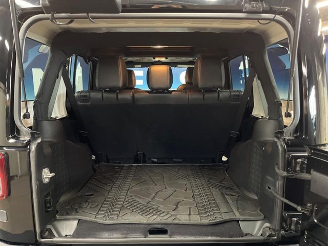 ●トランクルーム:趣味が広がる収容スペース!これだけの広さがあればお買い物やレジャーなどにも最適です!使用感も少なくきれいな状態を維持しております。