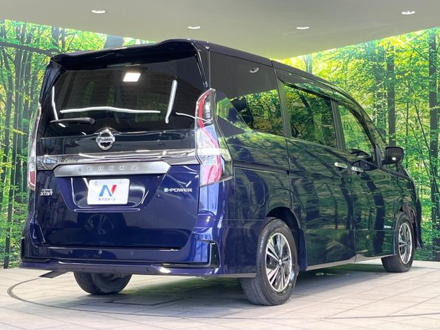 ☆全国のネクステージからお取り寄せが可能※!遠方の店舗に展示してあるクルマが気になる場合も、最寄りの店舗でご覧いただくことが可能です!是非私たちに要望をお聞かせください!※別途費用