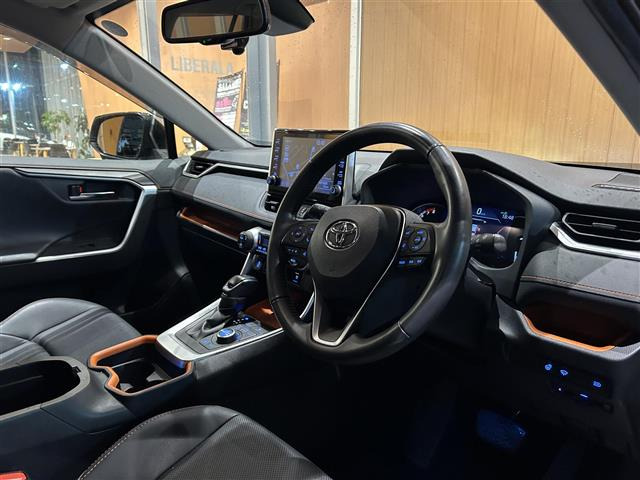 RAV42.0 アドベンチャー 4WD