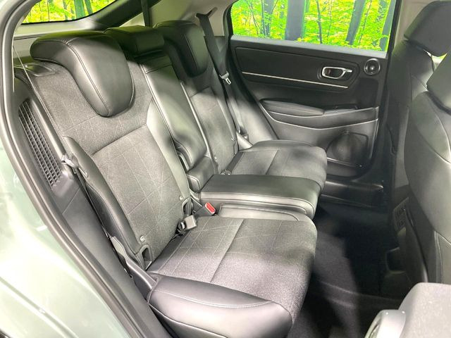 ���i���ȃI���W�i���t���A�}�b�g���I�v�V�����ɂĂ��p�ӂ��Ă���܂��B���D���ȃf�U�C����J���[�����Ԃɍ��킹�đI��ł����������Ƃ��ł��܂���