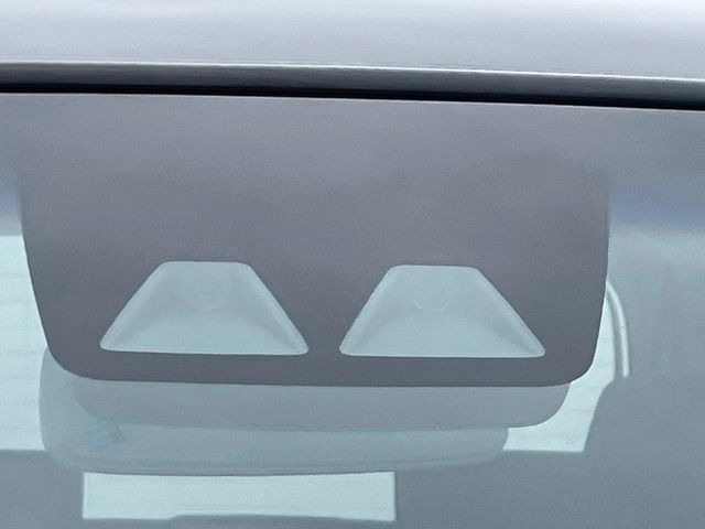 �y�X�}�[�g�A�V�X�g�z���s���ɑO���̎ԗ�����F�����A�Փ˂������Ȏ��͌x��ƃu���[�L�ŏՓˉ���Ɣ�Q�y�����A�V�X�g�B�����S�Ƀh���C�u�����y���݂��������܂��B